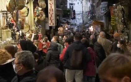 Finalmente riparte il turismo a #Napoli, con il ritorno dei visitatori internazionali. Quasi sold out i grandi alberghi di via Partenope