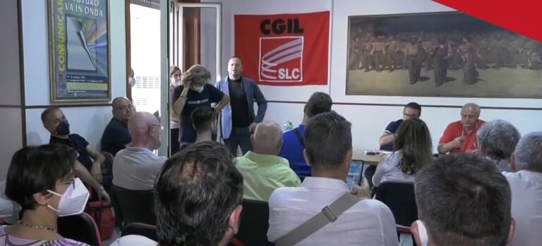 A Napoli un grande momento di dibattito ra i lavoratori delle Poste di tutta la Campania presso la sede della Slc Cgil