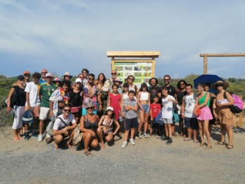 I ragazzi all'ingresso del Jova Beach