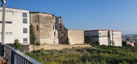 via verdi chiusa per allarme bomba sotto comune