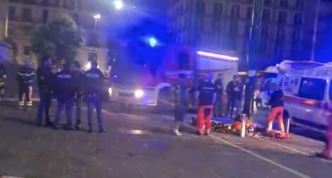 incidente mortale nella notte, si schianta contro la statua di garibaldi e perde la vita