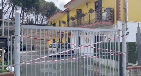 fuga di gas e crollo a torre del greco, due morti