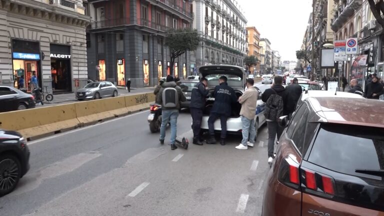 incidente scontro auto moto investimento corso umberto i