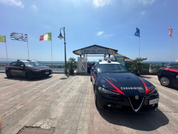 16enne annegato torre del greco carabinieri lido la perla