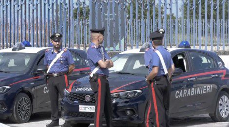 carabinieri spari in strada arzano