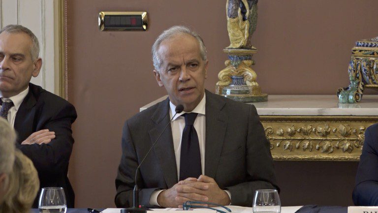 ministro matteo piantedosi sicurezza napoli prefettura