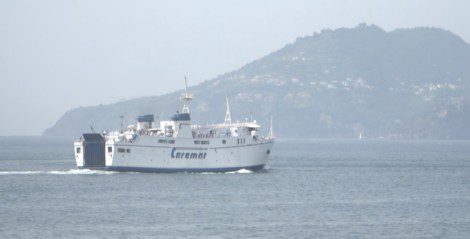 traghetto ischia procida napoli maltempo collegamenti