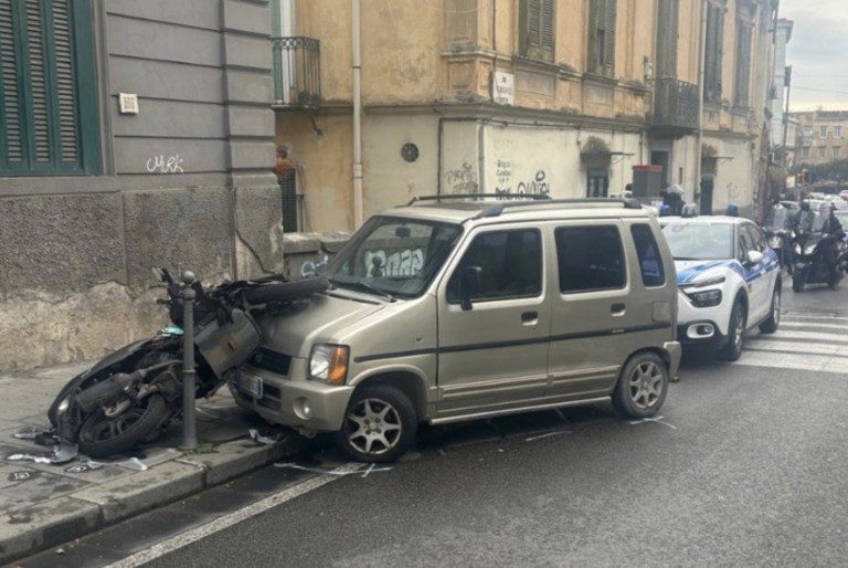 Doppio incidente stradale a Napoli al Corso Umberto e a Corso Vittorio Emanuele