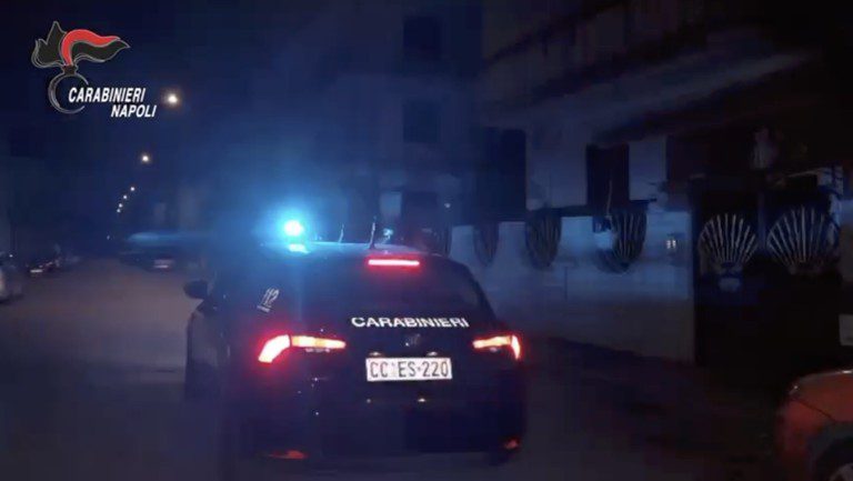 arresti polizia carabinieri clan pezzella